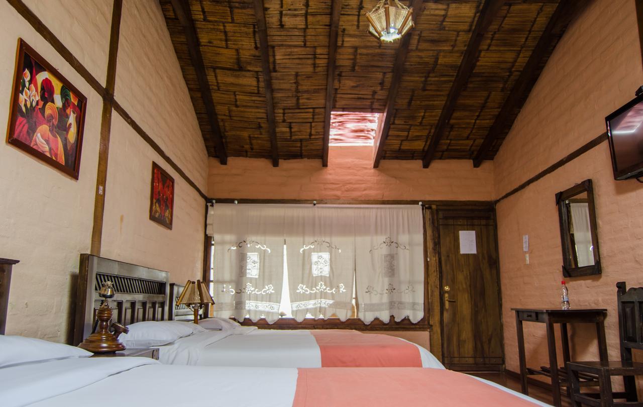 Hotel Bambu Риобамба Екстериор снимка