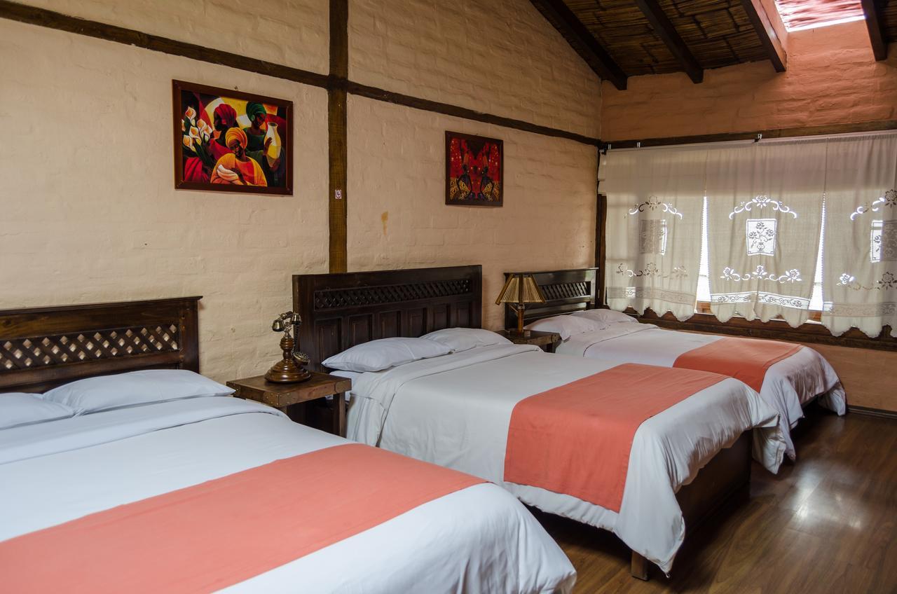 Hotel Bambu Риобамба Екстериор снимка