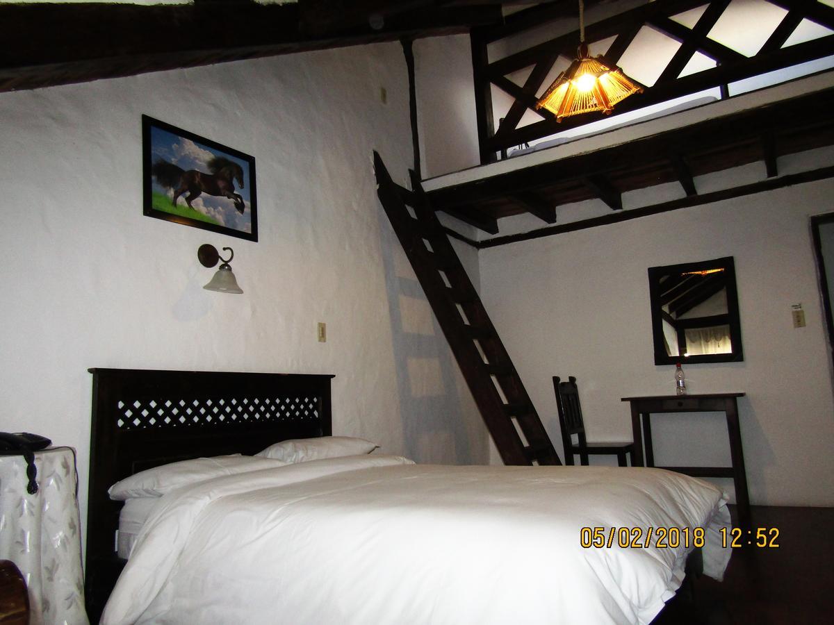 Hotel Bambu Риобамба Екстериор снимка