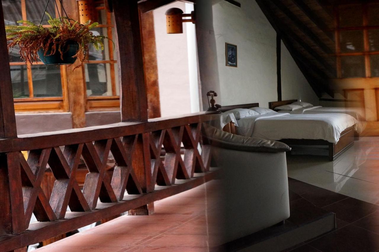 Hotel Bambu Риобамба Екстериор снимка